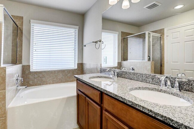 Building Photo - 17303 Verde Park Ln