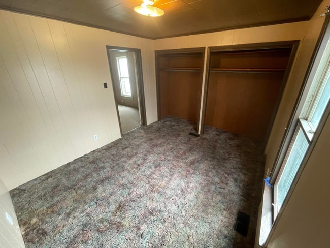 Building Photo - 415 N 9th St