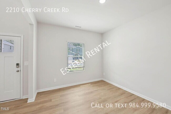 Building Photo - 2210 Cherry Crk Rd
