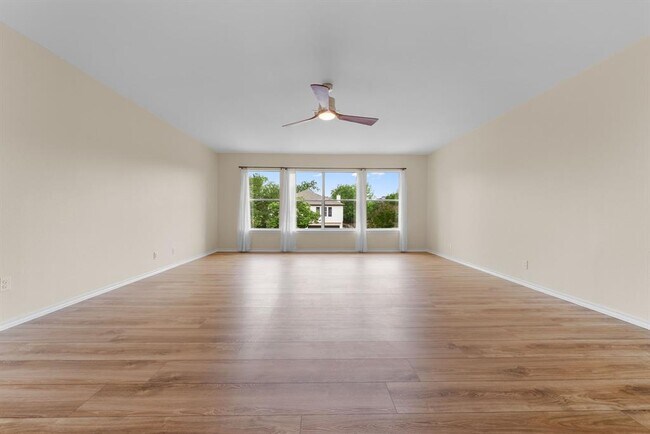 Building Photo - 7327 Pusch Ridge Loop
