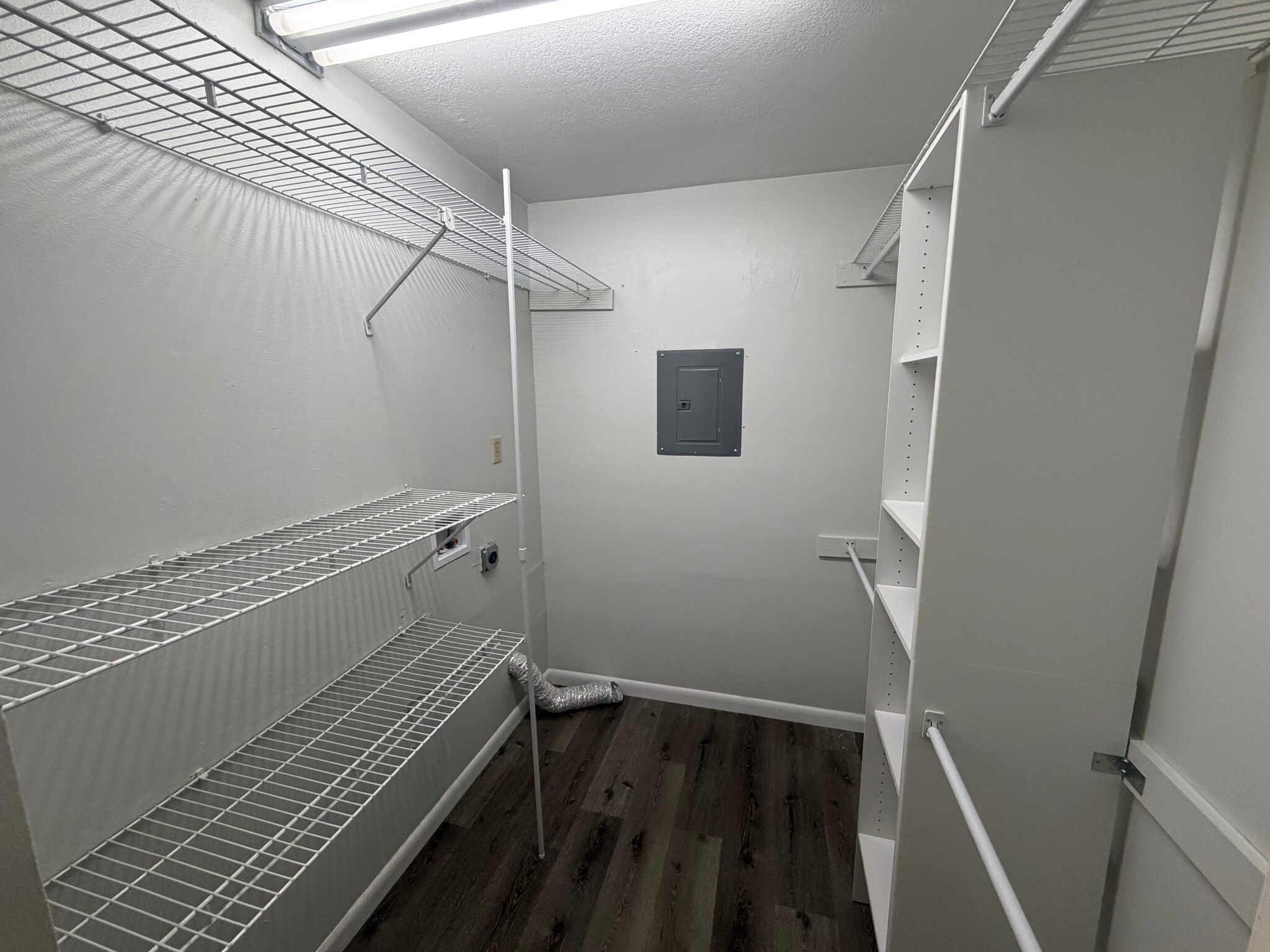 Building Photo - 2306 Musselwhite Ave