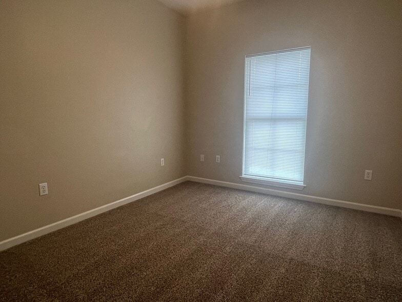 Bedroom - 288 Bella Sera Ln