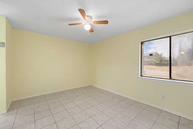 Building Photo - 7418 Boisenberry Ln