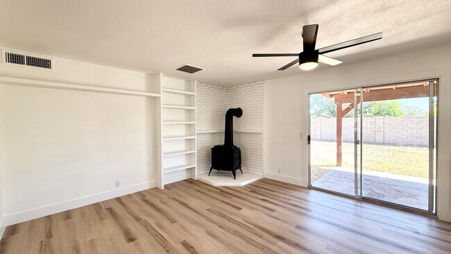 Building Photo - 4827 W Michigan Ave