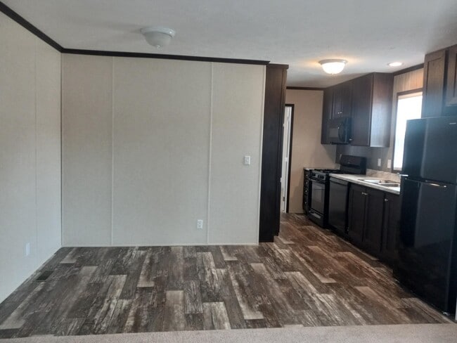 Building Photo - 253 Magnolia Pl