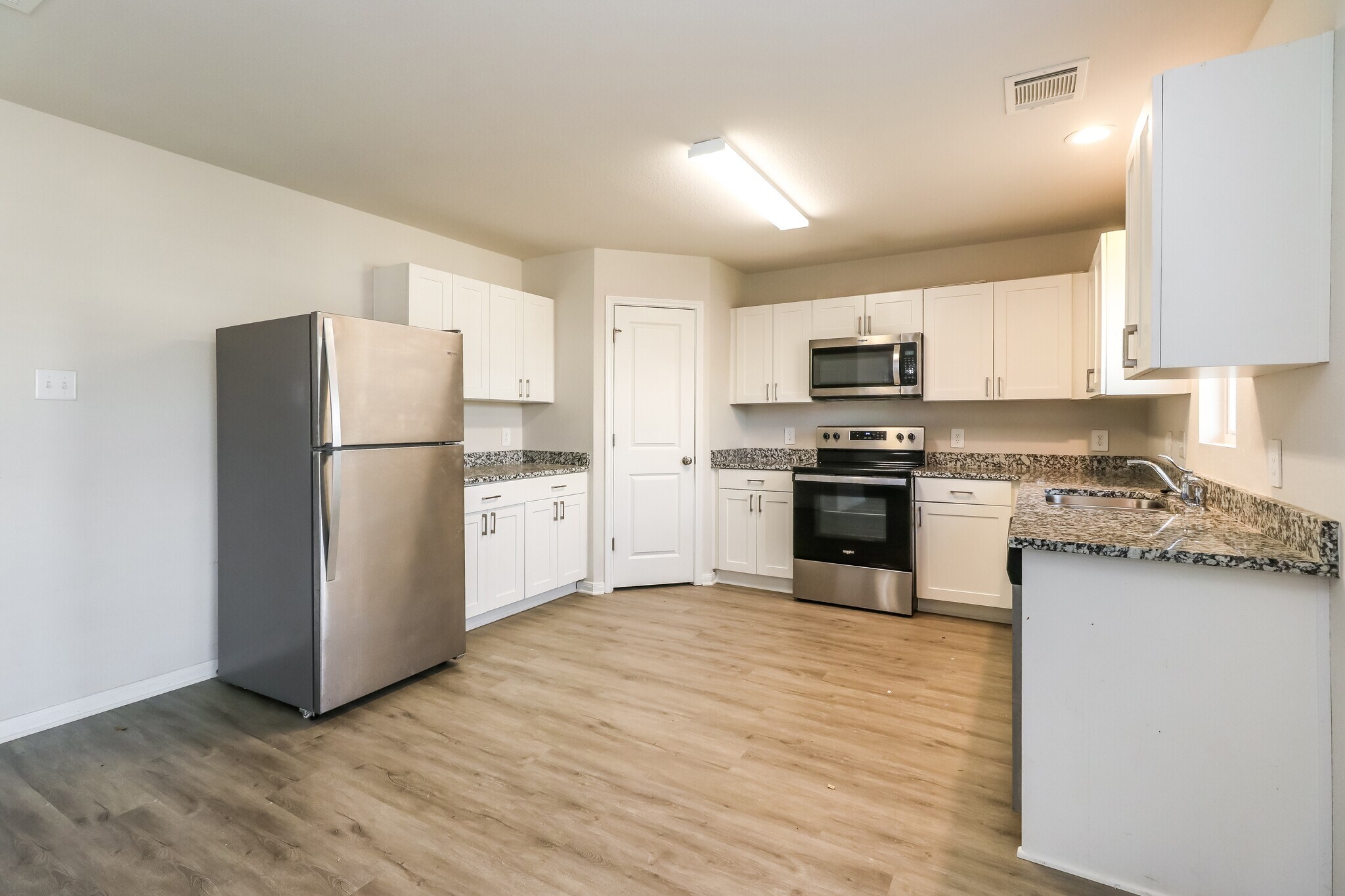 Building Photo - 13031 S Green Wing Cir