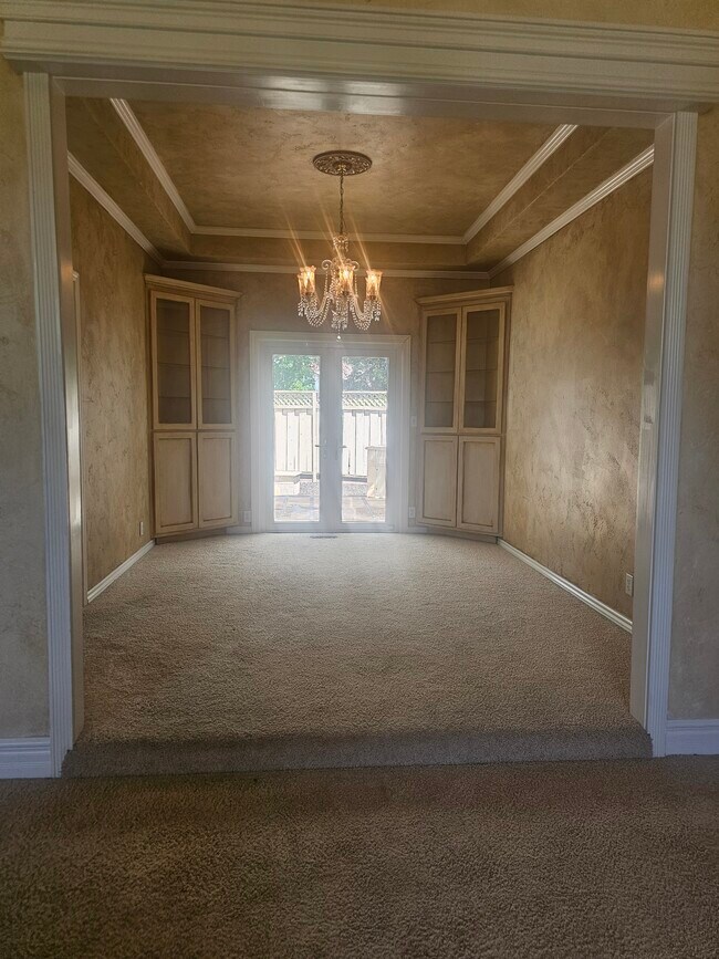 Building Photo - 45 Mainprice Ct