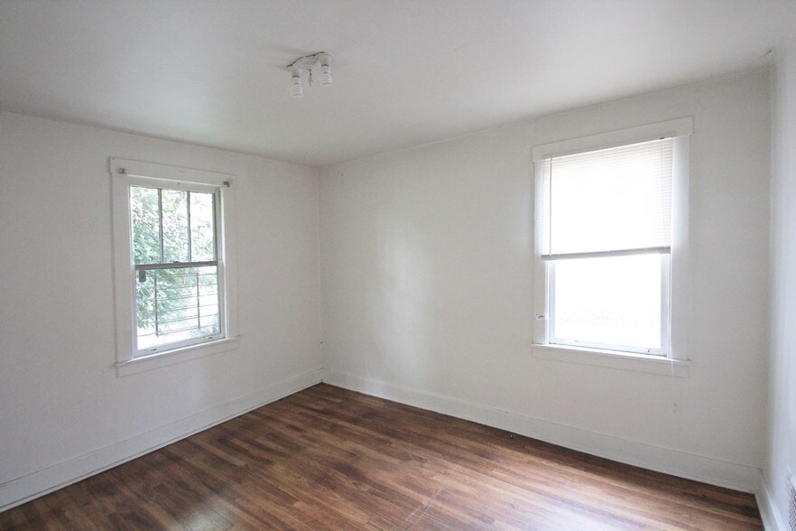 Building Photo - 316 Whitney Ave