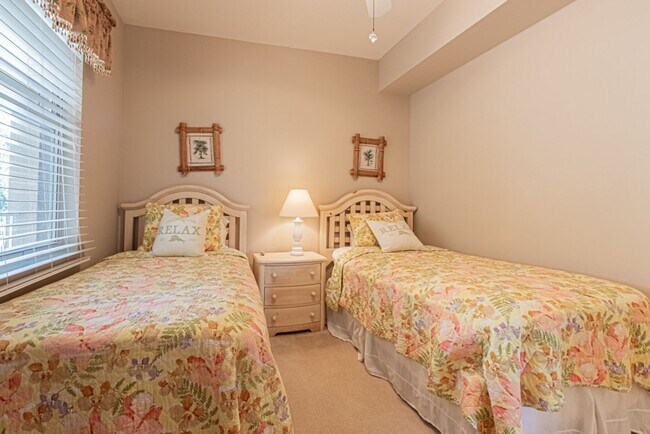 Building Photo - Fully Furnished Seasonal Condo Rental At Golf & Country Club