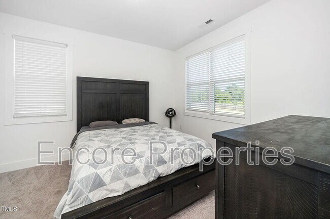 Building Photo - 51 Buckstone Pl