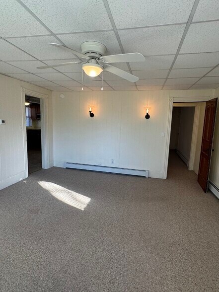 Building Photo - 210 E Pine St