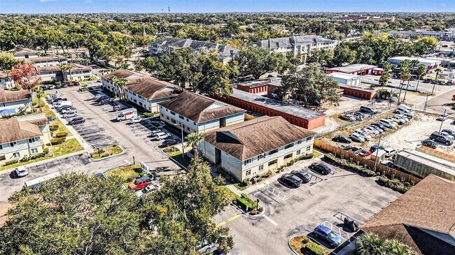 Building Photo - 550 Golden Raintree Pl