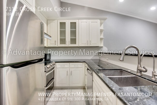 Building Photo - 7112 Cross Creek Cir