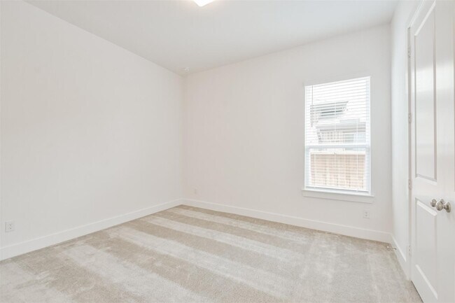 Building Photo - 7216 Stillmeadow Grv Dr