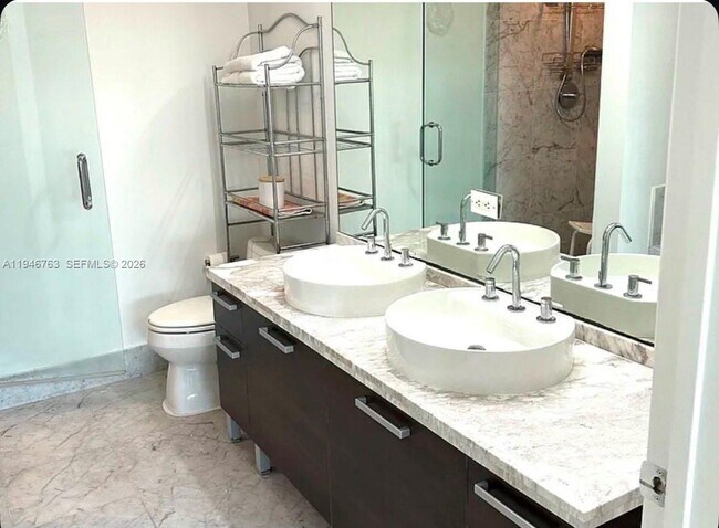 Building Photo - 253 NE 2nd St