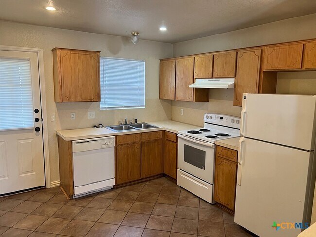 Building Photo - 4505 Jeff Scott Dr