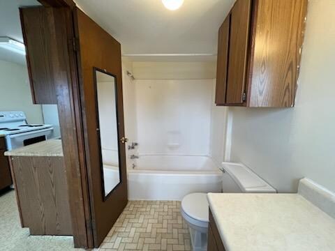 Building Photo - 124 Spruce St