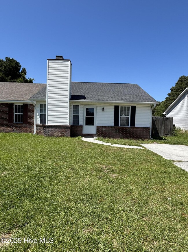 Building Photo - 2302 Knollwood Ln