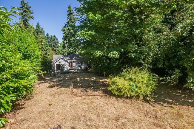 Building Photo - 11709 24th Ave NE