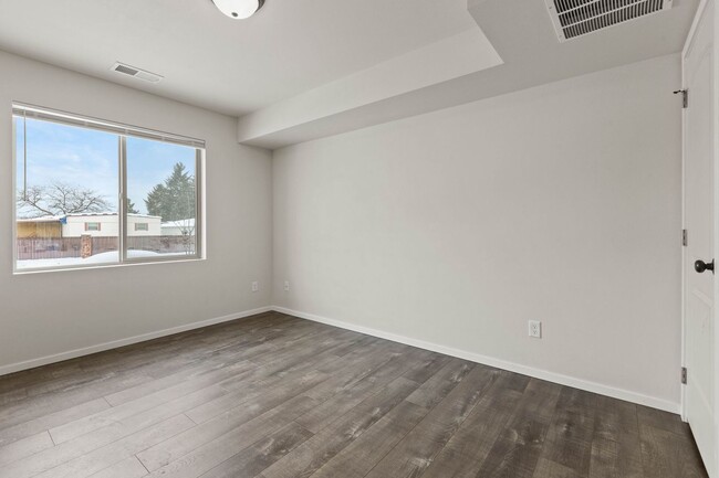 Interior Photo - Fruitvale Townhomes - modern apartment living