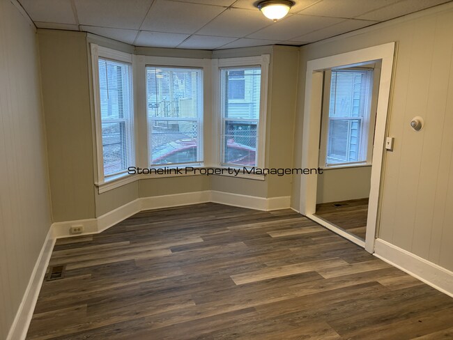 Building Photo - 113-115 Elm Street