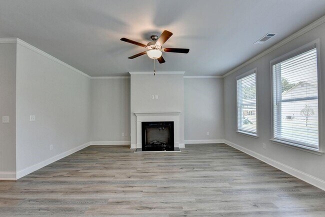 Building Photo - 7309 Yewtree Dr