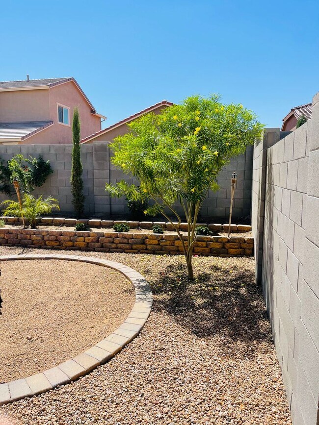 Building Photo - COMING SOON! Recently Remodeled 3 Bedroom,...