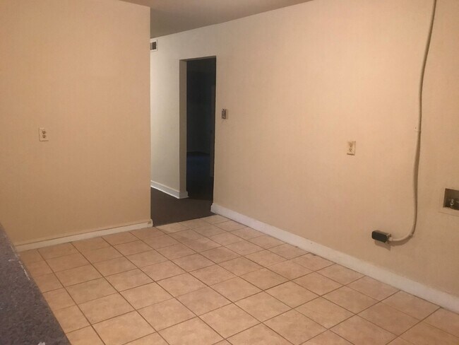 Building Photo - 2 Bedroom House in Gastonia!!