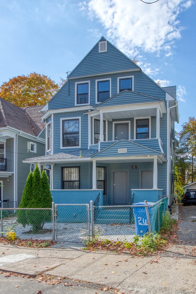 Building Photo - 247 Willow St