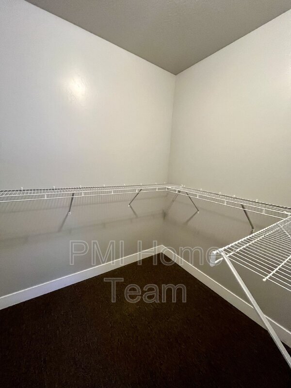 Building Photo - 14474 S Renner Ln