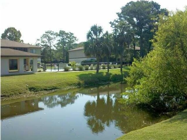 Building Photo - 2 BA/2 BR Condo in West Ashley