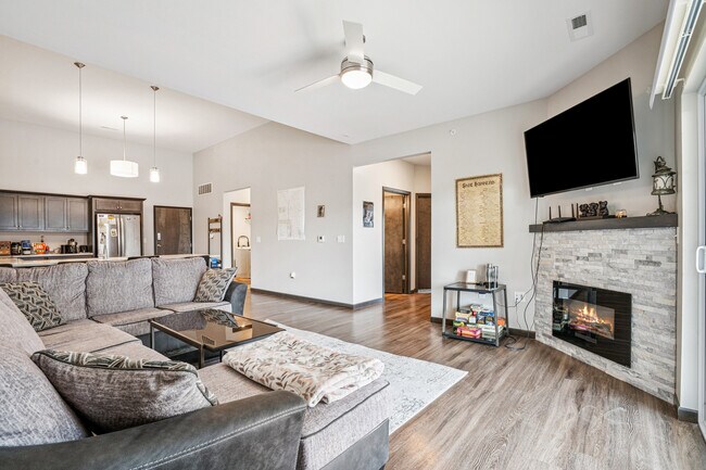Building Photo - 2869 Spring Rose Cir