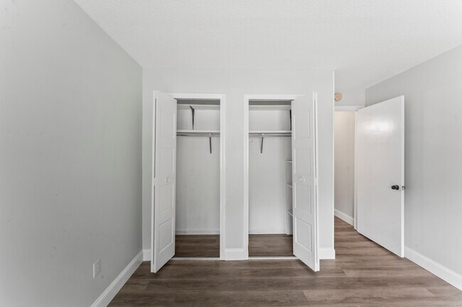 Building Photo - 34A Padanaram Ave