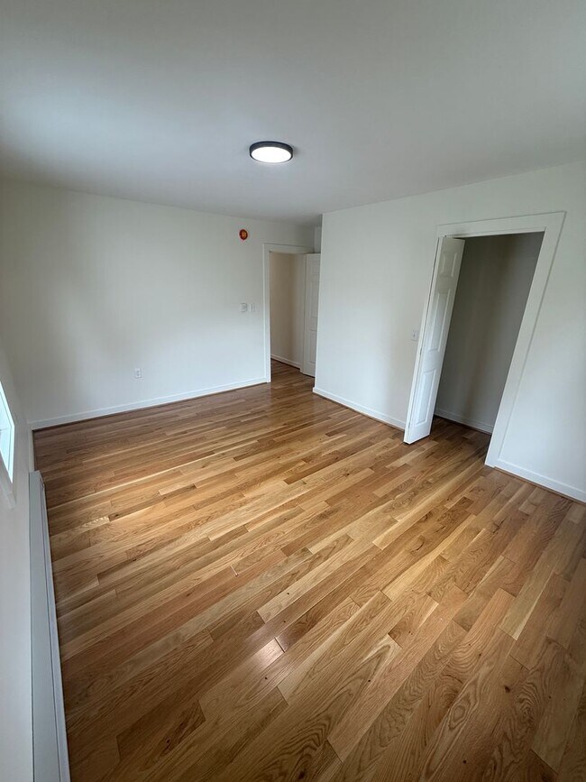 Building Photo - oliv3574