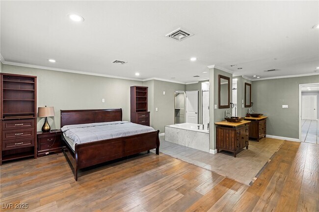 Building Photo - 1765 Belcastro St