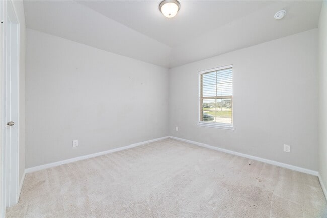 Building Photo - 21430 Poppy Pk Ave