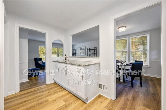 Building Photo - 1056 Azalea Cir NE
