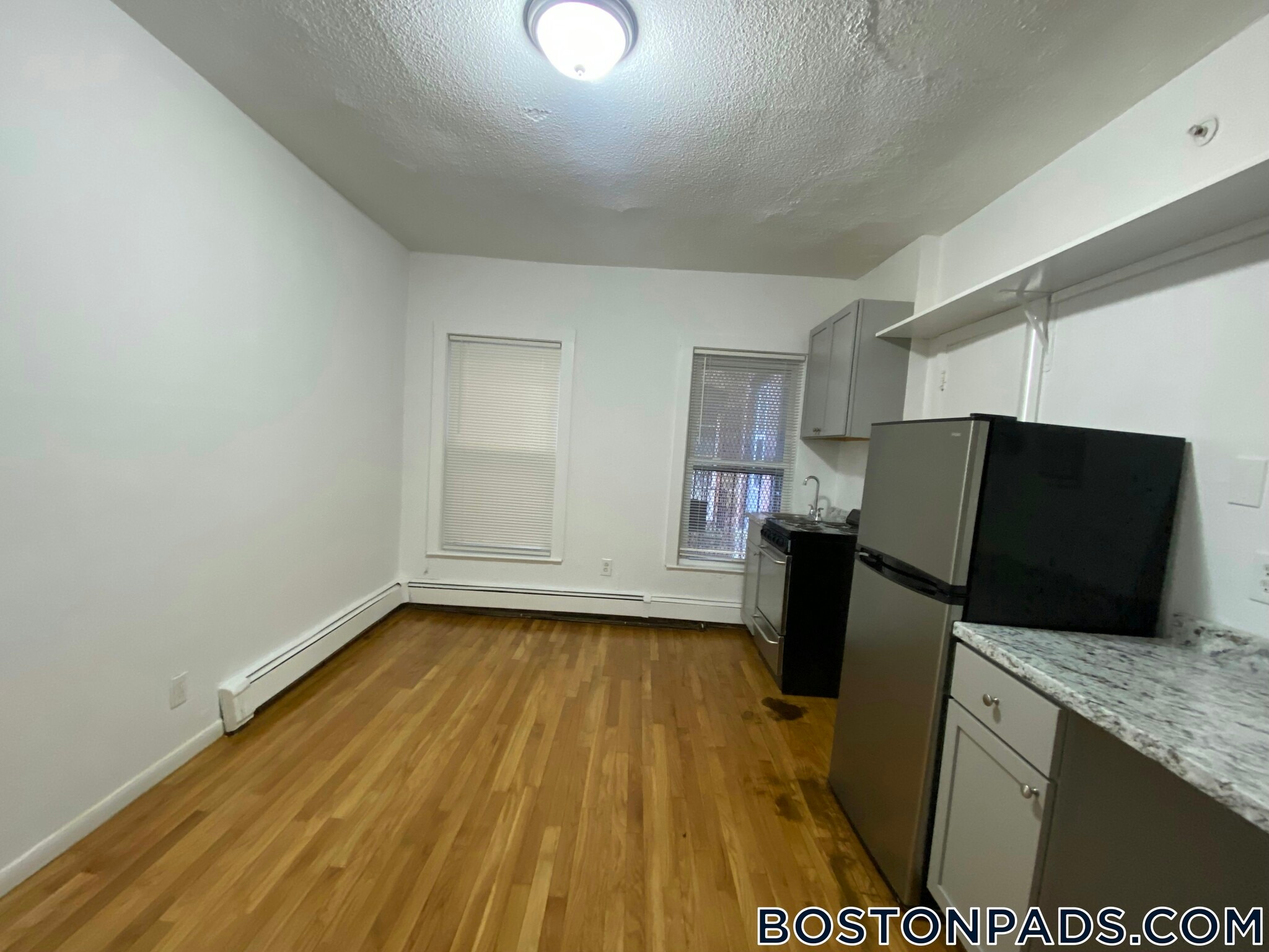 Building Photo - 28 S Huntington Ave