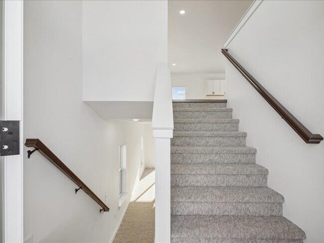 Building Photo - 808 Windam Dr