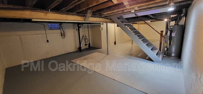 Building Photo - 446 N Madison St