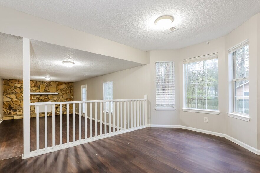Building Photo - 1367 Misty Ridge Ct