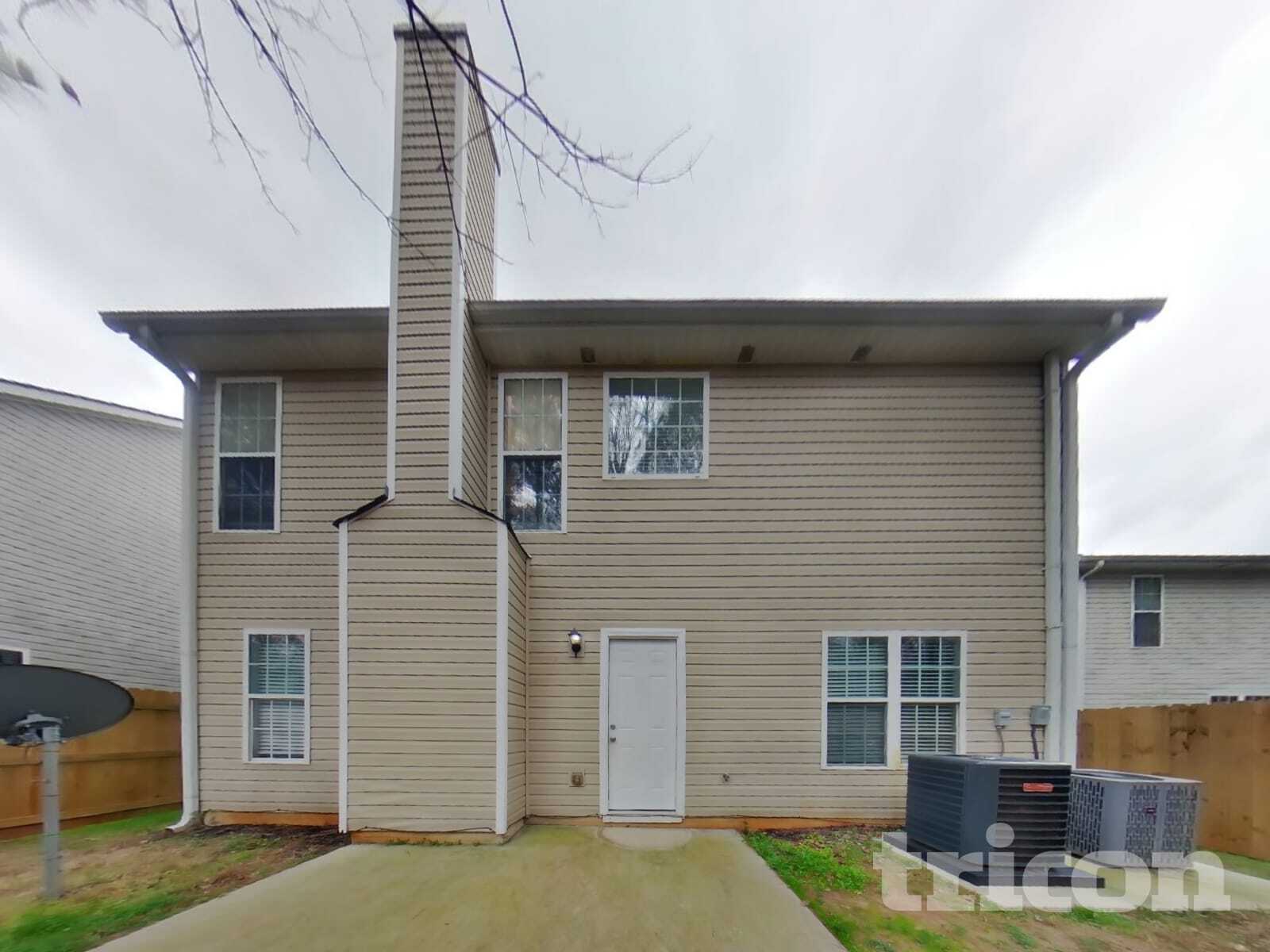 Building Photo - 4003 Riverside Pkwy