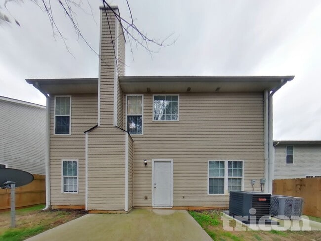 Building Photo - 4003 Riverside Pkwy