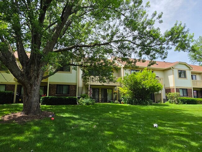 Building Photo - 733 Plum Tree Ct