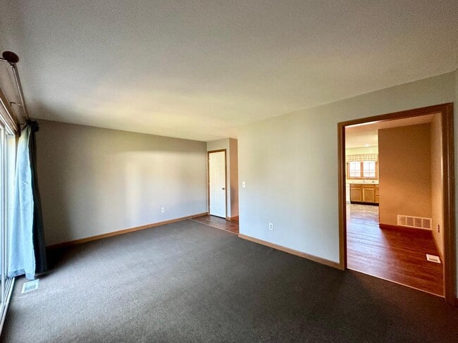 Building Photo - 18 Partridge Ct