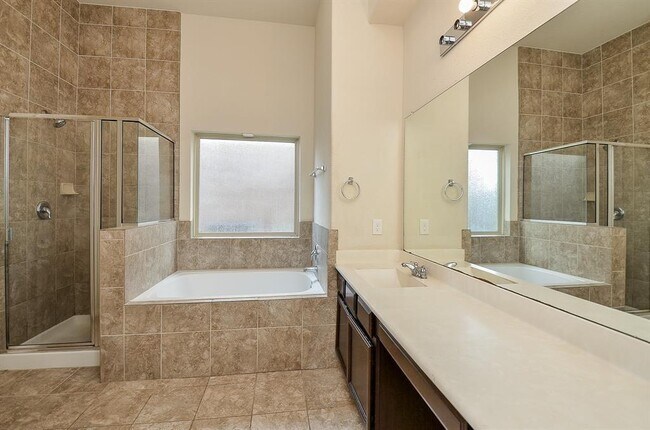 Building Photo - 20222 Stonebridge Terrace Dr