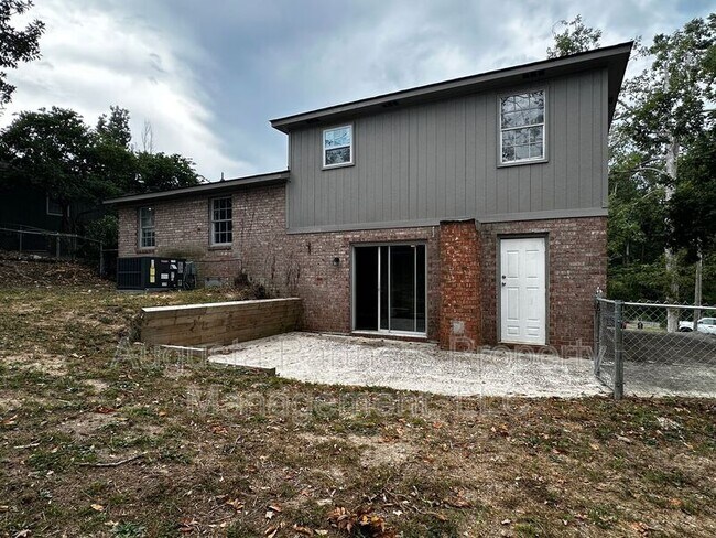Building Photo - 4565 Rockdale Ct