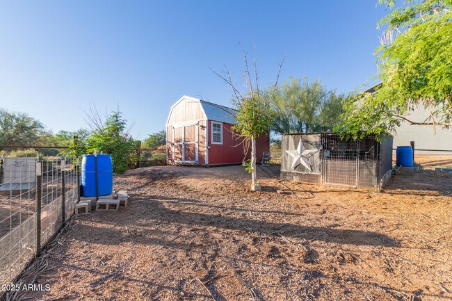 Building Photo - 17316 E Quail Track Rd