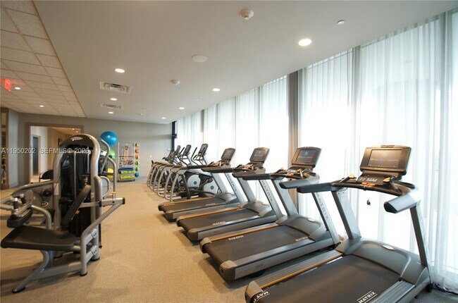 Building Photo - 5300 Paseo Blvd