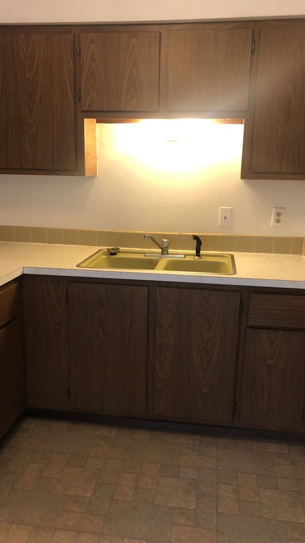 Building Photo - 2125 NW Turner Dr